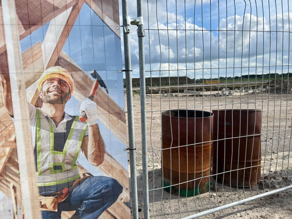 Het nieuwbouwproject 'Hof van Clarenborg' in Nieuwer ter Aa is net begonnen.