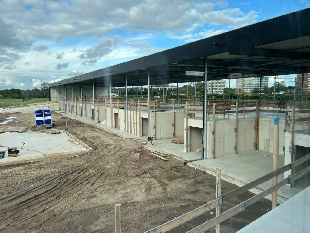 Het in aanbouw zijnde nieuw afvalscheidingsstation 'De Splitsing' in Breukelen.