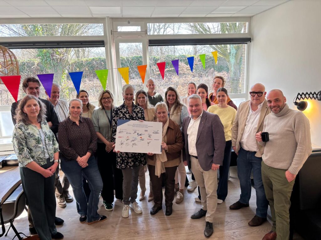 Samenwerkende partners voor jeugdhulp op zorgintensieve scholen.