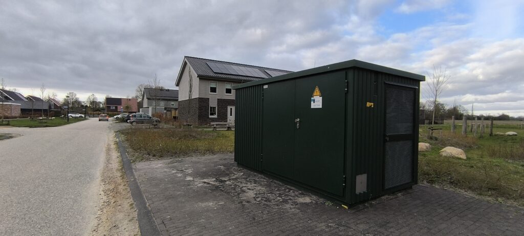 Elektriciteitshuisje in een woonwijk